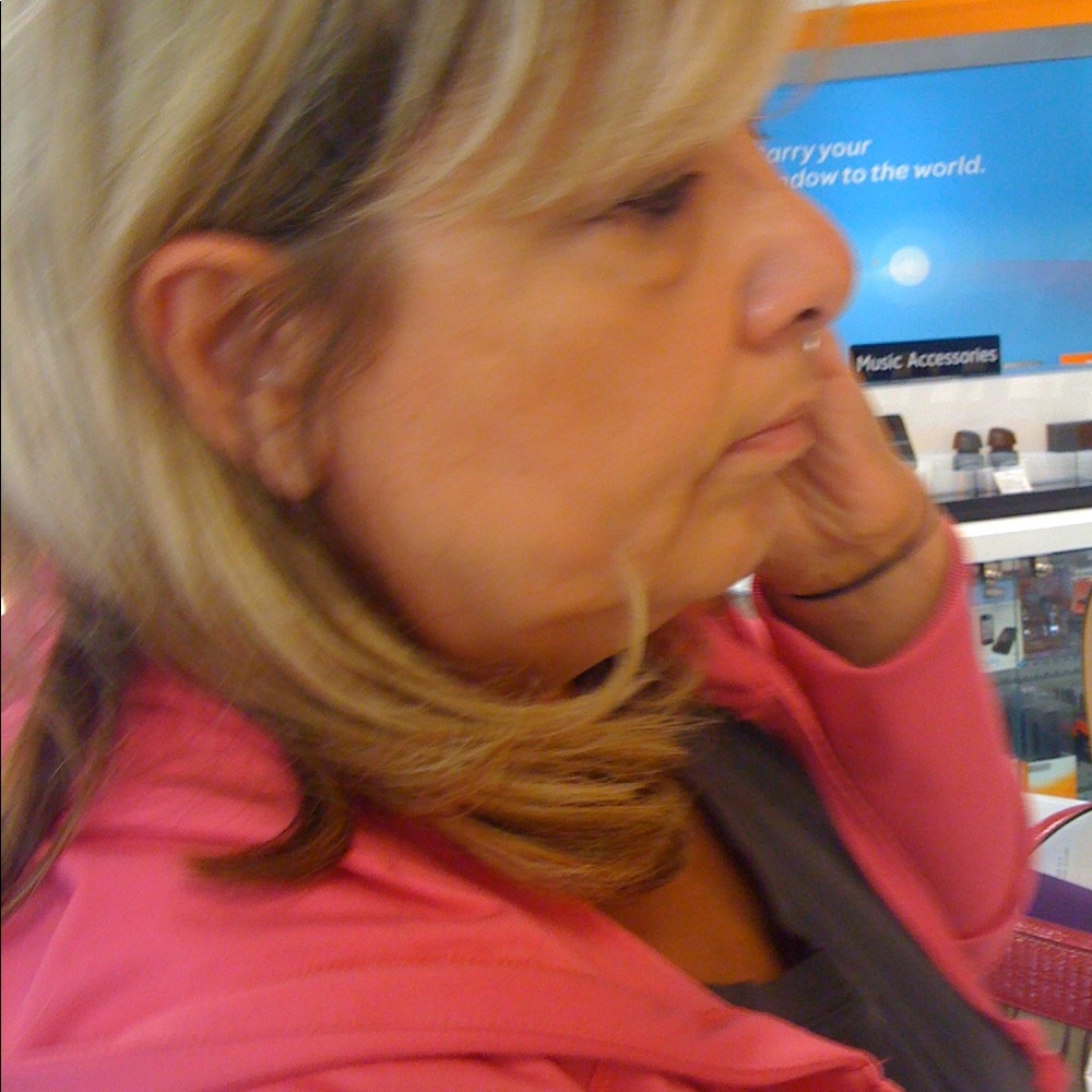 Meet your Posher, Carmen